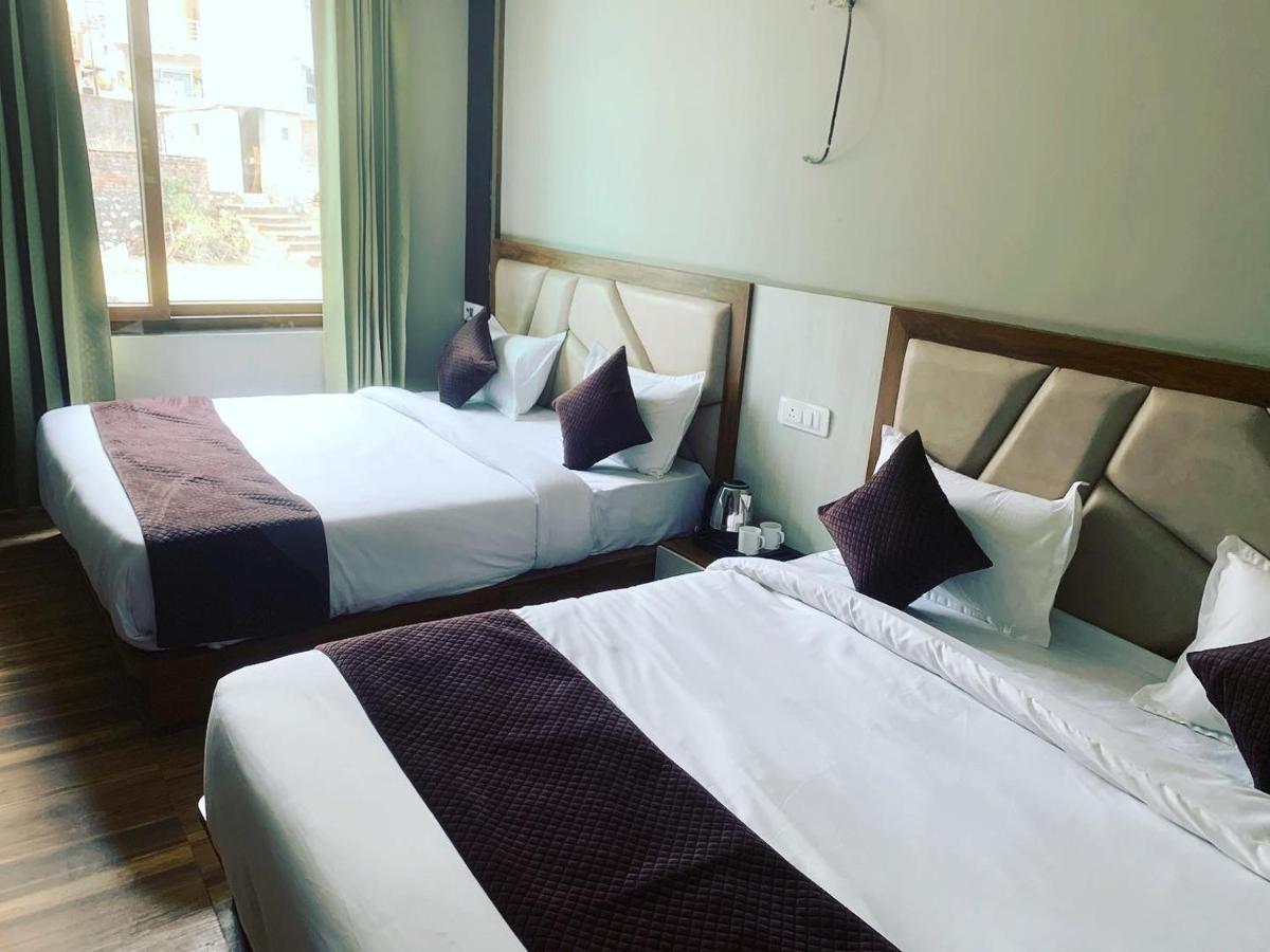 Hotel & Hostel Vimal Ganga Rishīkesh Eksteriør bilde