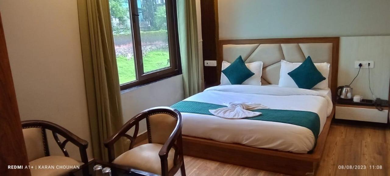 Hotel & Hostel Vimal Ganga Rishīkesh Eksteriør bilde