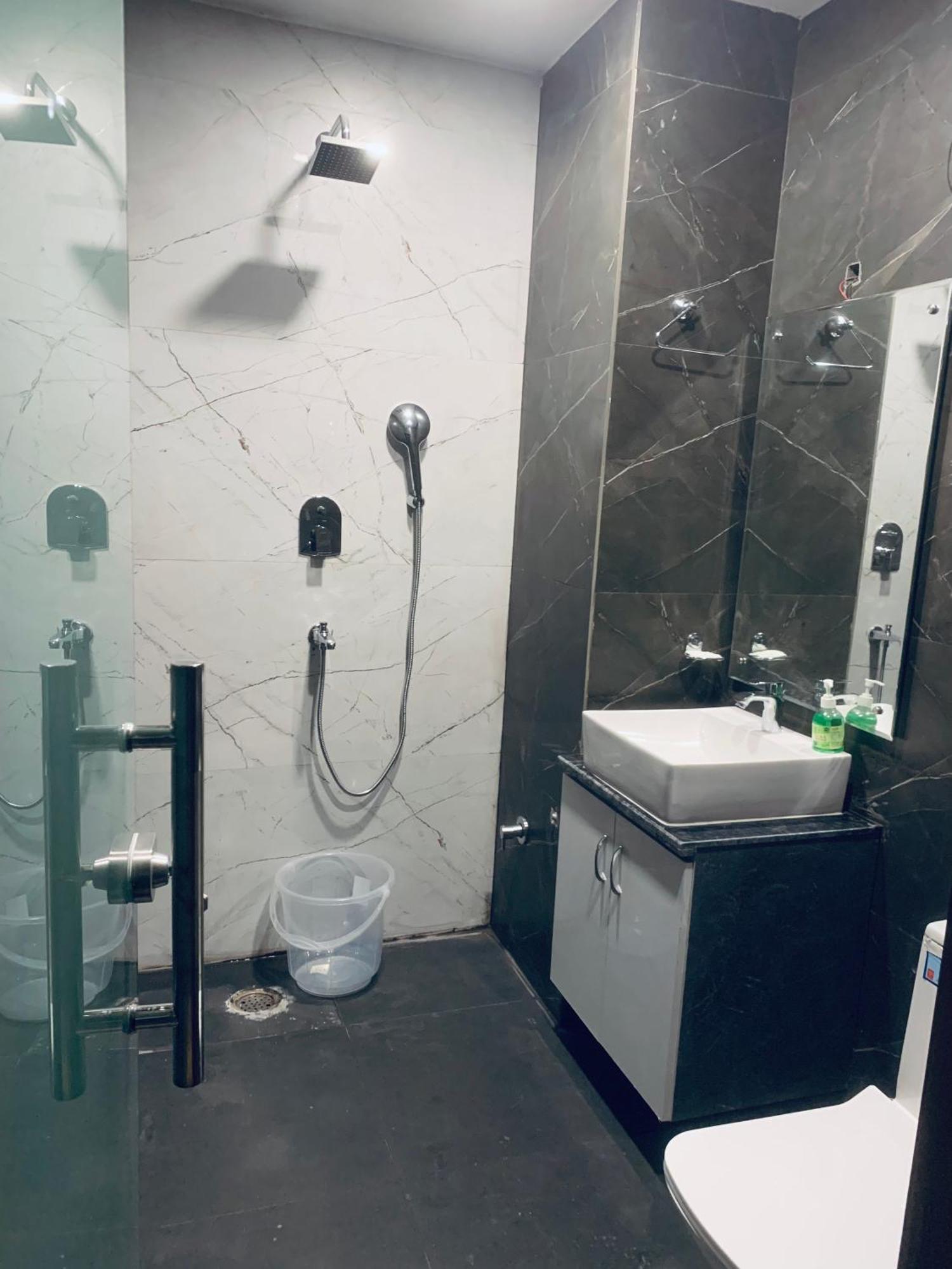 Hotel & Hostel Vimal Ganga Rishīkesh Eksteriør bilde
